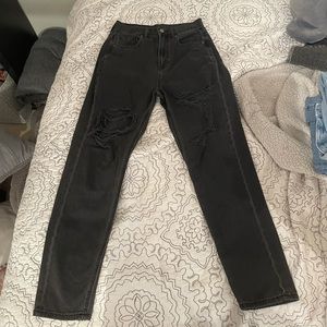 American Eagle black mom jeans